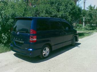 2003 Toyota Noah Photos