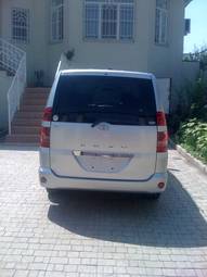 2003 Toyota Noah Photos