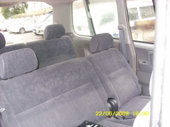 2003 Toyota Noah Pictures