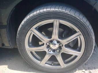 2003 Toyota Noah Images
