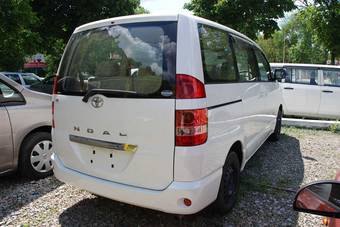 2003 Toyota Noah Wallpapers