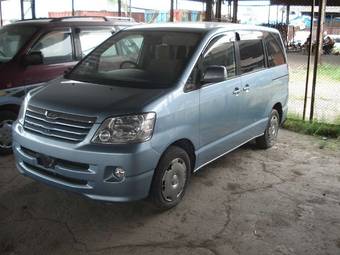 2003 Toyota Noah Wallpapers