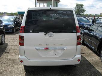 2003 Toyota Noah Photos