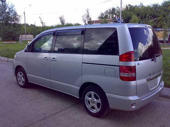 2003 Toyota Noah For Sale