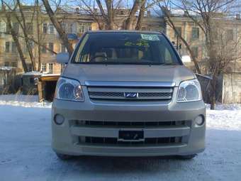 2004 Toyota Noah Photos