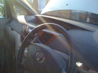 2004 Toyota Noah For Sale