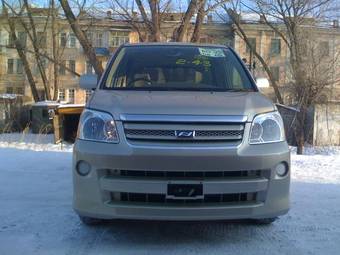 2004 Toyota Noah Pictures