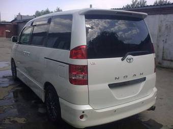 2004 Toyota Noah For Sale