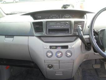 2004 Toyota Noah For Sale