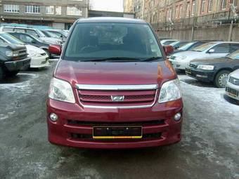 2004 Toyota Noah Pictures