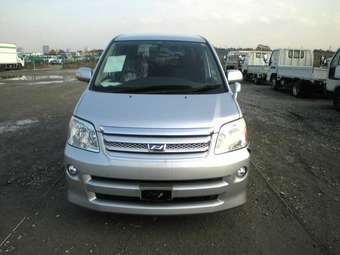 2005 Toyota Noah For Sale