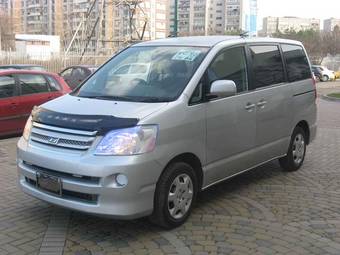 2005 Toyota Noah For Sale