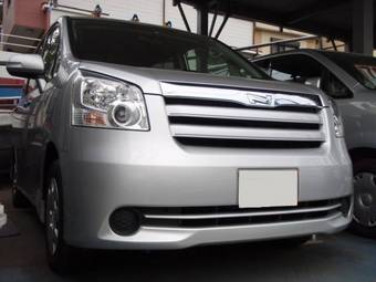 2007 Toyota Noah Pictures