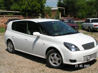 2000 Toyota Opa