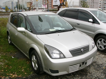 2000 Toyota Opa