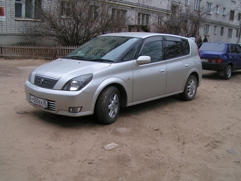 2000 Toyota Opa