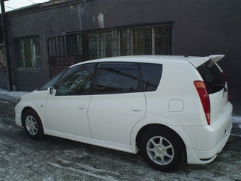 2000 Toyota Opa