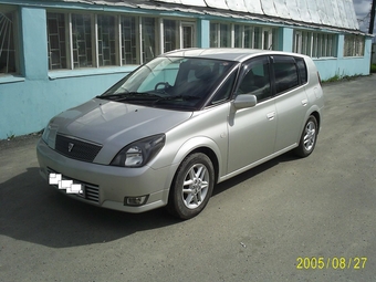 2000 Toyota Opa