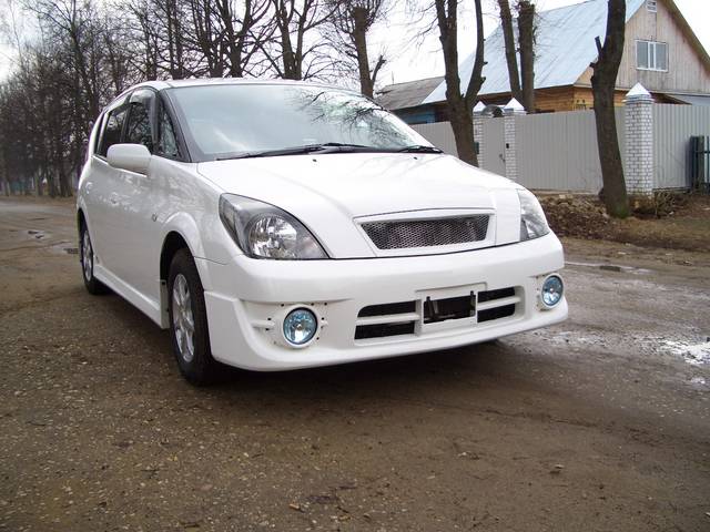 2000 Toyota Opa
