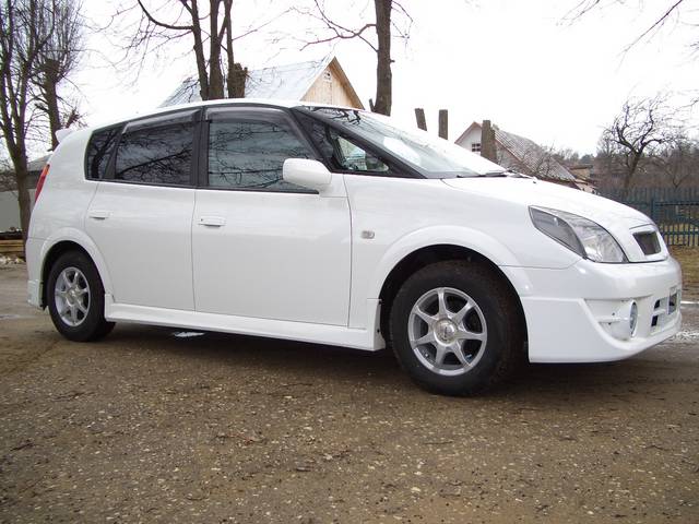 2000 Toyota Opa