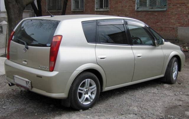 2000 Toyota Opa