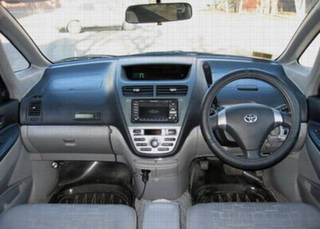 2000 Toyota Opa