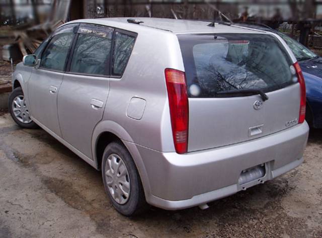2000 Toyota Opa