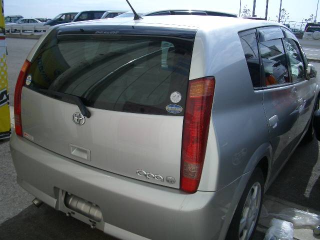 2000 Toyota Opa