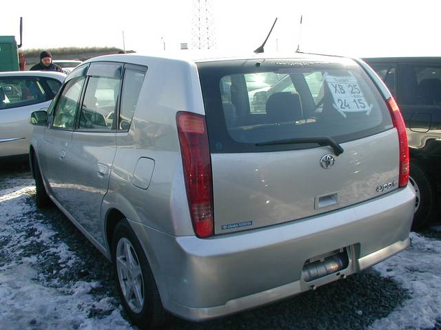 2000 Toyota Opa