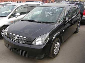 2000 Toyota Opa