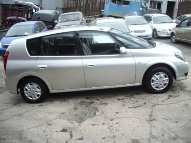 2000 Toyota Opa