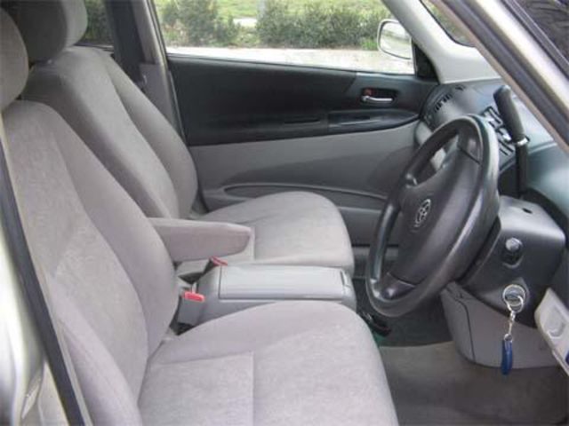 2000 Toyota Opa