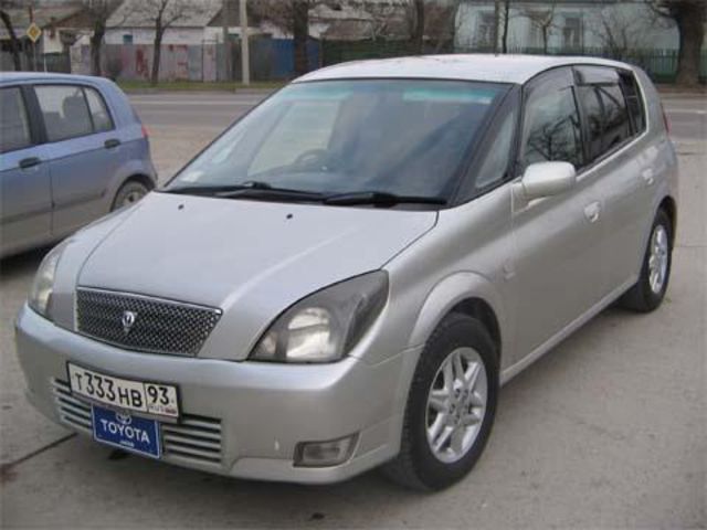 2000 Toyota Opa