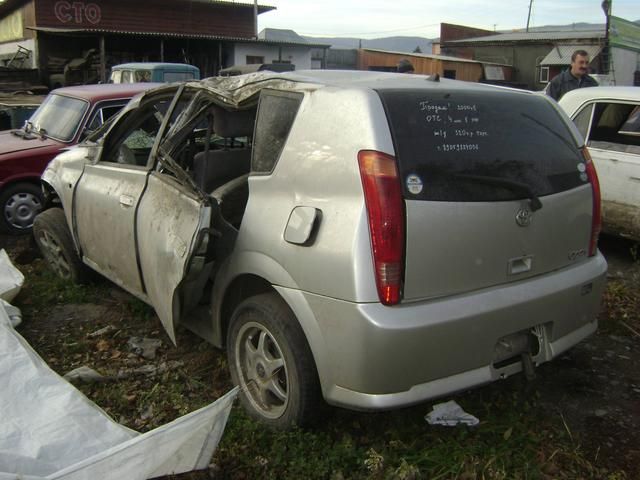 2000 Toyota Opa