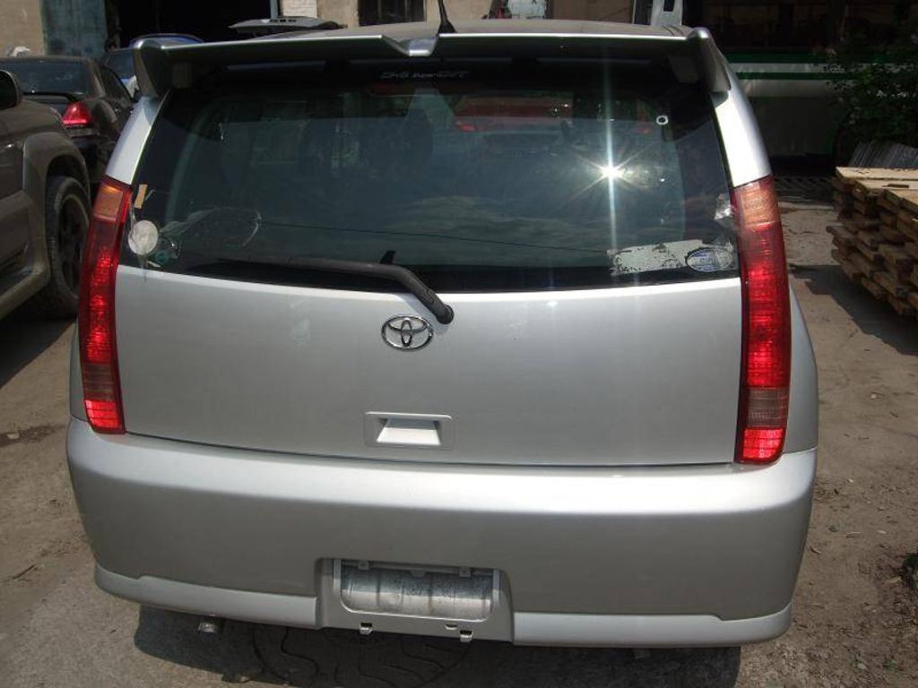 2000 Toyota Opa