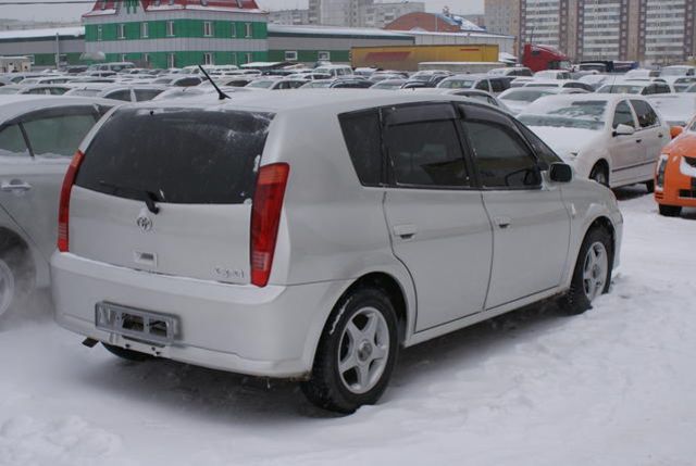 2000 Toyota Opa