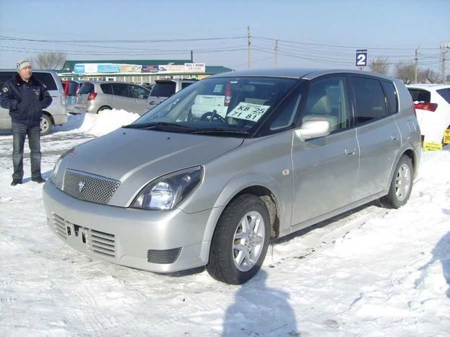 2000 Toyota Opa