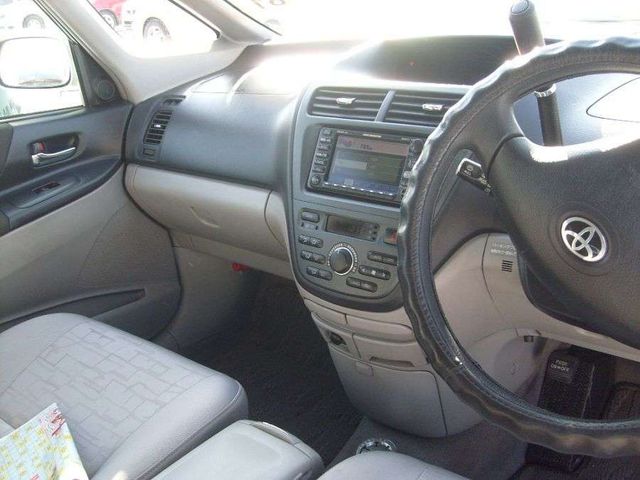 2000 Toyota Opa