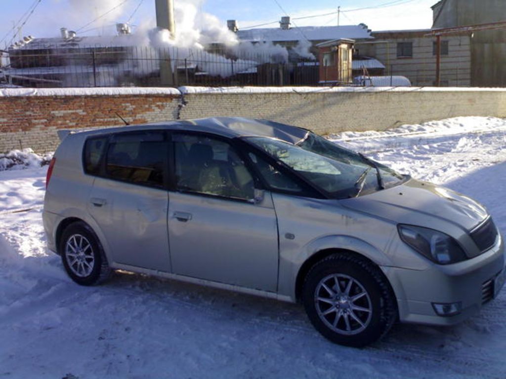 2000 Toyota Opa