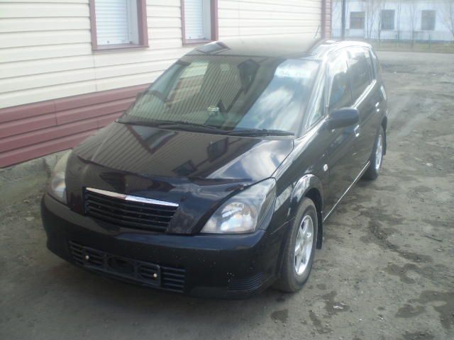 2000 Toyota Opa
