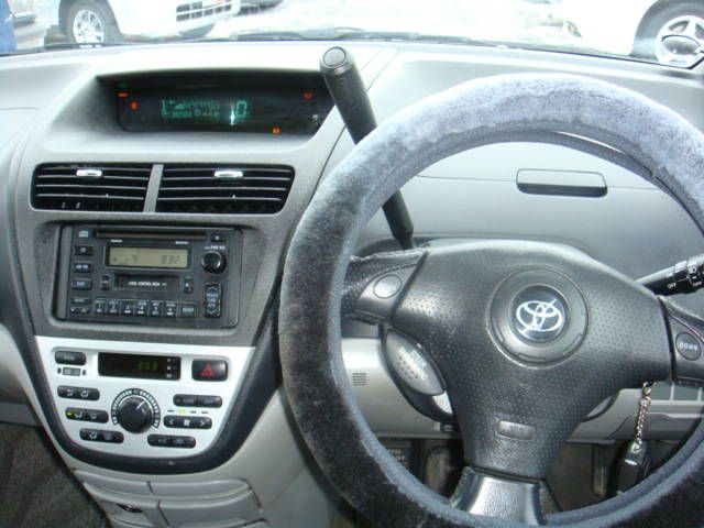 2000 Toyota Opa
