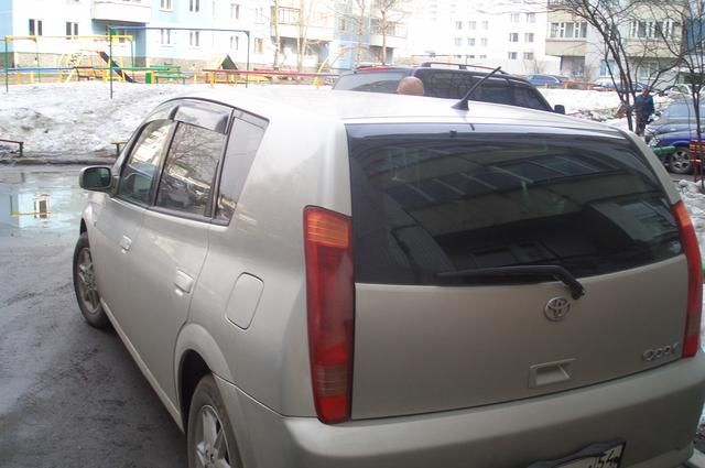 2000 Toyota Opa