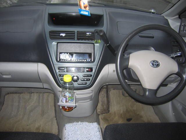 2000 Toyota Opa
