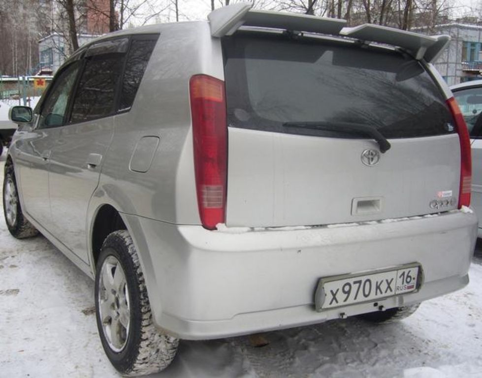 2000 Toyota Opa
