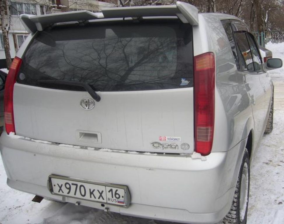 2000 Toyota Opa