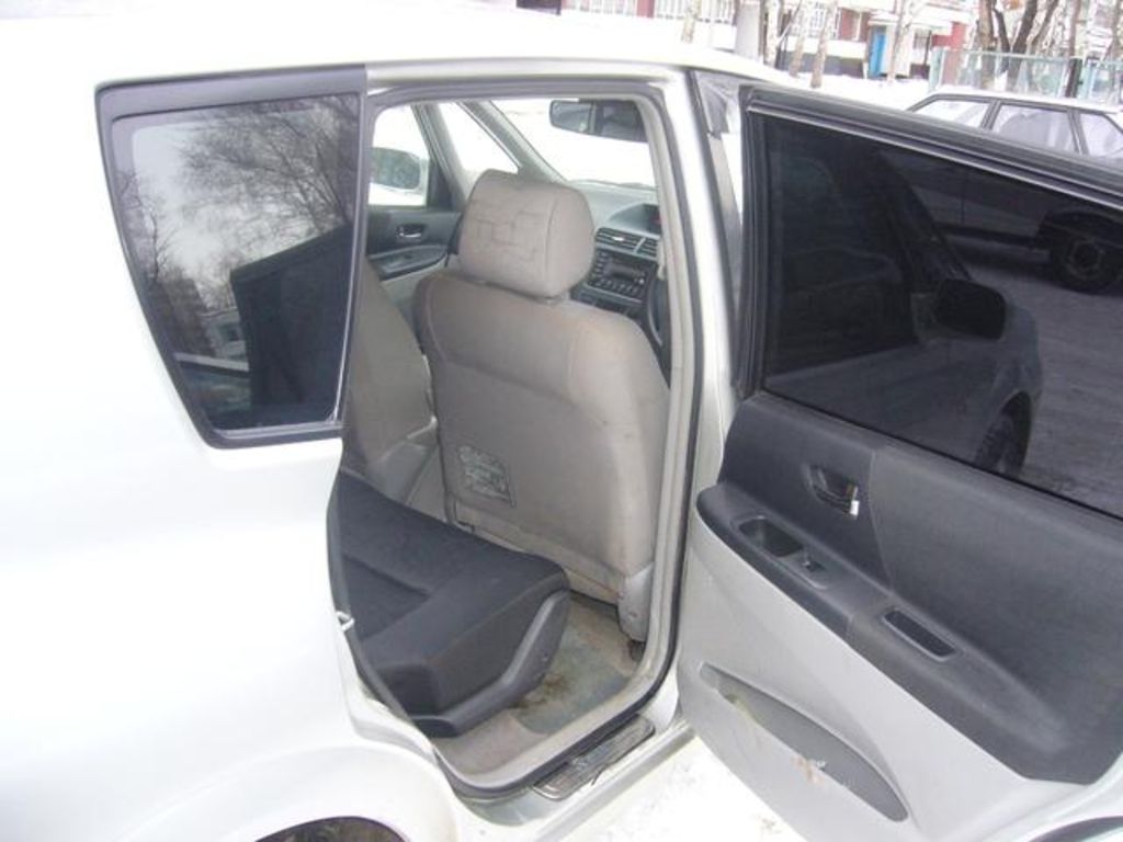 2000 Toyota Opa