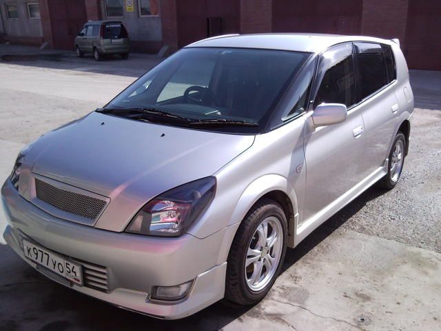 2000 Toyota Opa