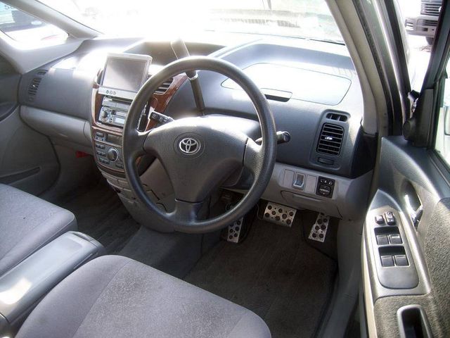 2000 Toyota Opa