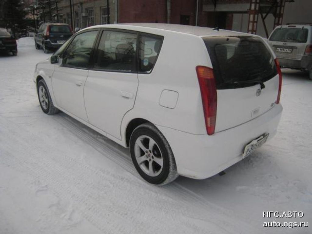 2000 Toyota Opa