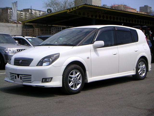 2000 Toyota Opa Photos